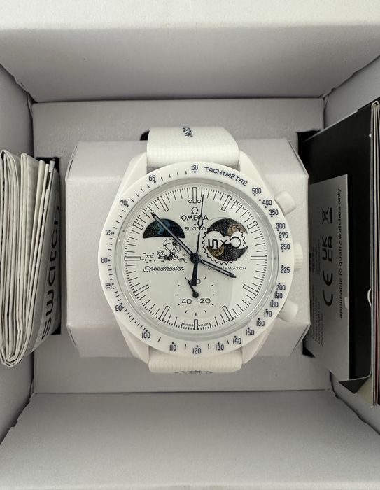 Omega x Swatch Mission To EarthPhase Moonshine Gold Snoopy Branco