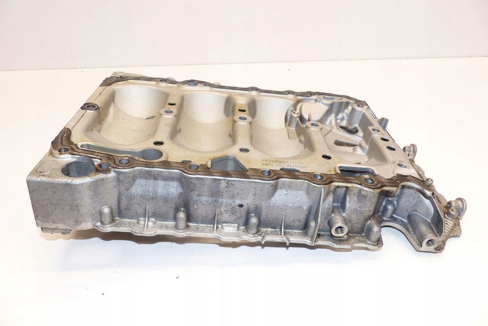 skoda - podstawa miski olejowej 06k103603de 2.0 tsi dnn