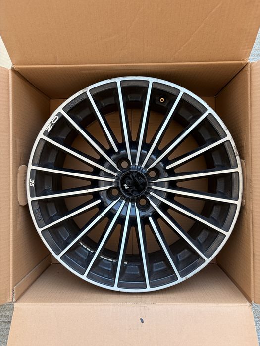 Jantes OZ Racing 35 Anniversary de 17 polegadas furação 4x100