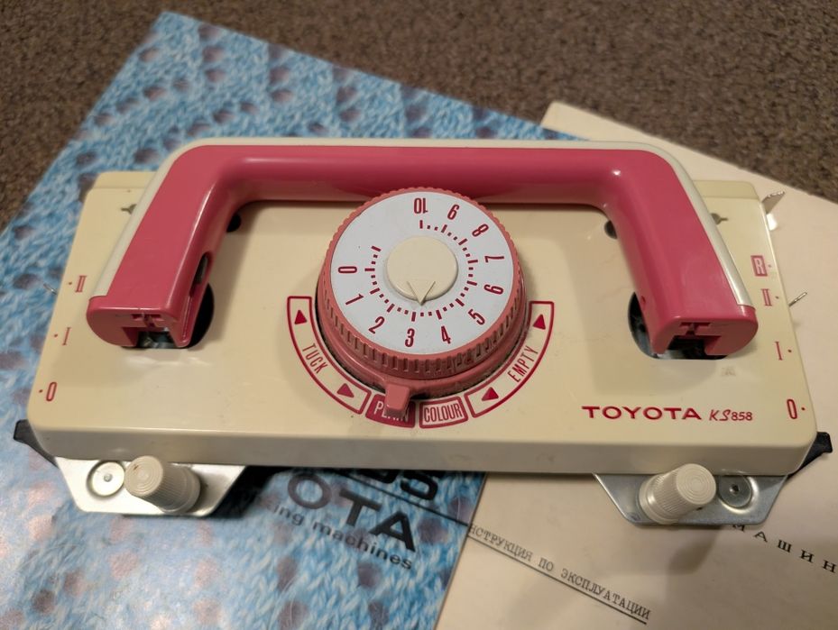 В'язальна машина Toyota ks858