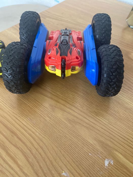 Carro telecomandado