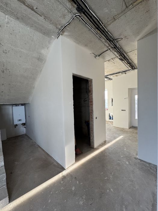 Продам котедж підготовлений під ремонт масив Київський