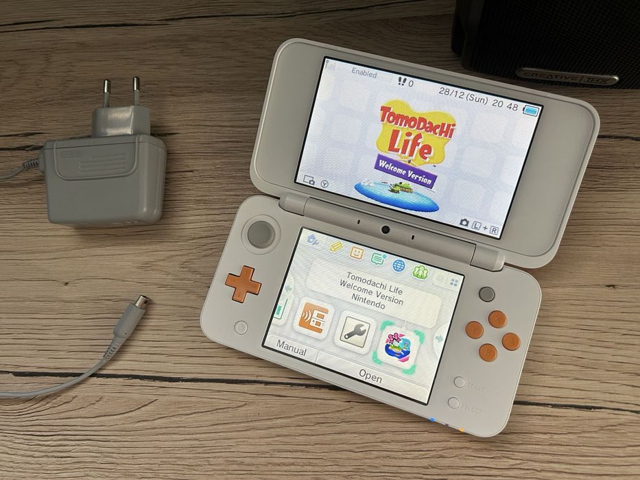 Konsola Nintendo New 2DS XL Swietny Stan Ładowarka Rysik Karta
