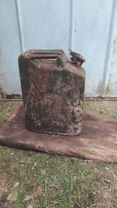 Канистра бензин металлическая 20 л