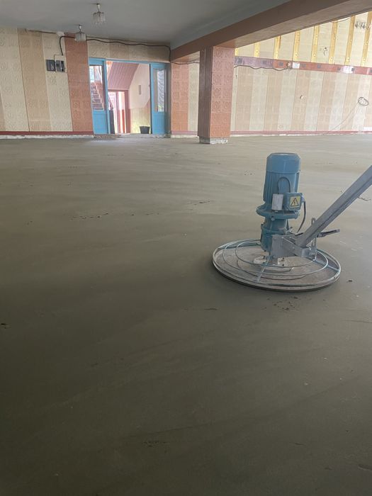 Стяжка підлоги Напівсуха стяжка Машинна стяжка за один день.