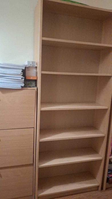 2 Estantes Ikea em bom estado