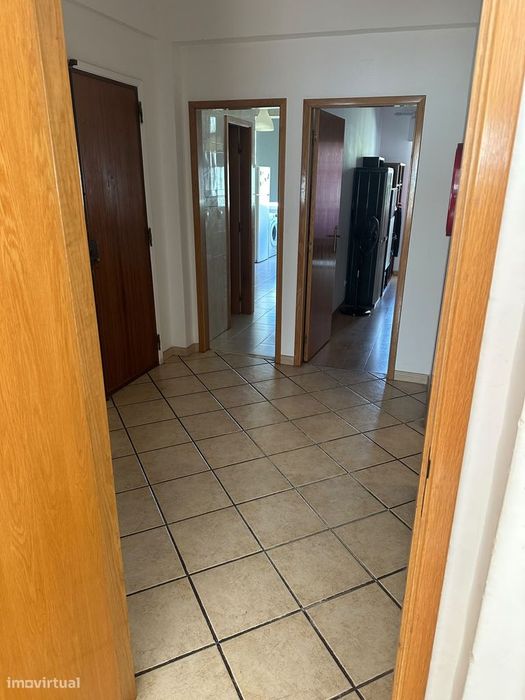 Excelente Apartamento T2 para Arrendamento (Sem Mobília)