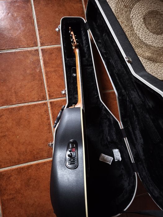 Guitarra Ovation Elite plus