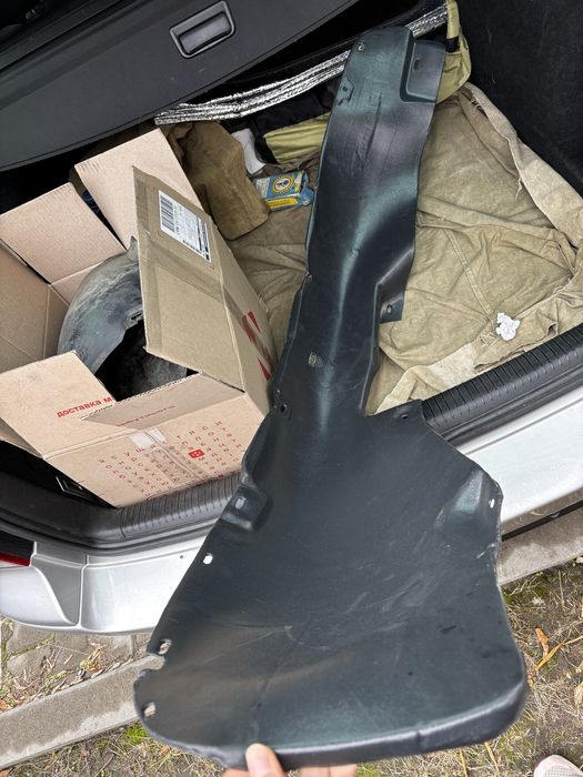 Підкрилок передній лівий vw 1J0809961A