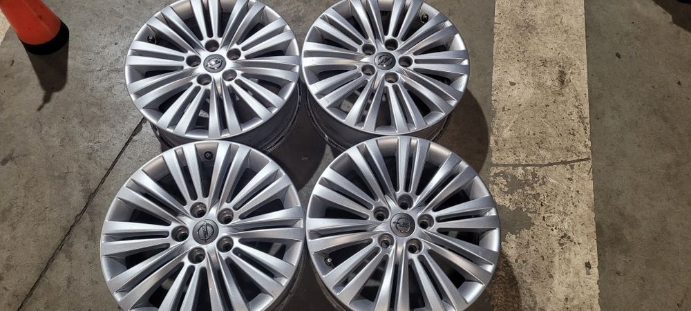 Oryginalne felgi Opel 17  5x115 + czujniki ciśnienia polecam