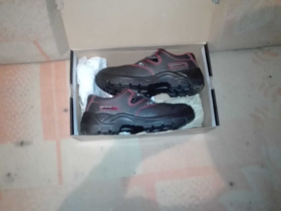 Sprzedam buty robocze 37