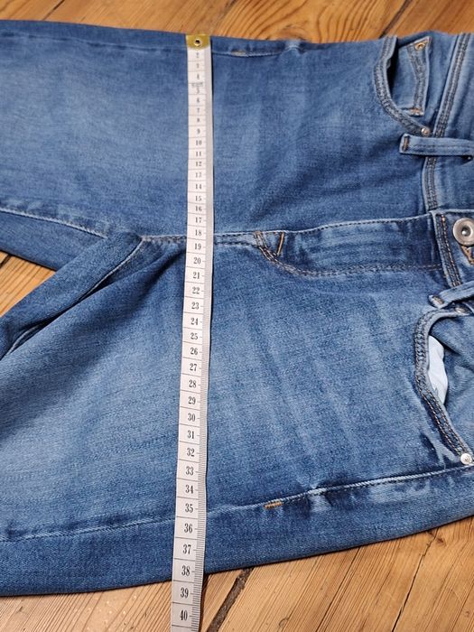 Damskie bawełniane spodnie jeansowe Only Shape Skinny 27/34
