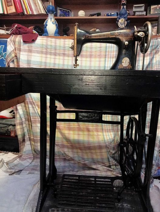 Maquina de costura Singer em ótimo estado