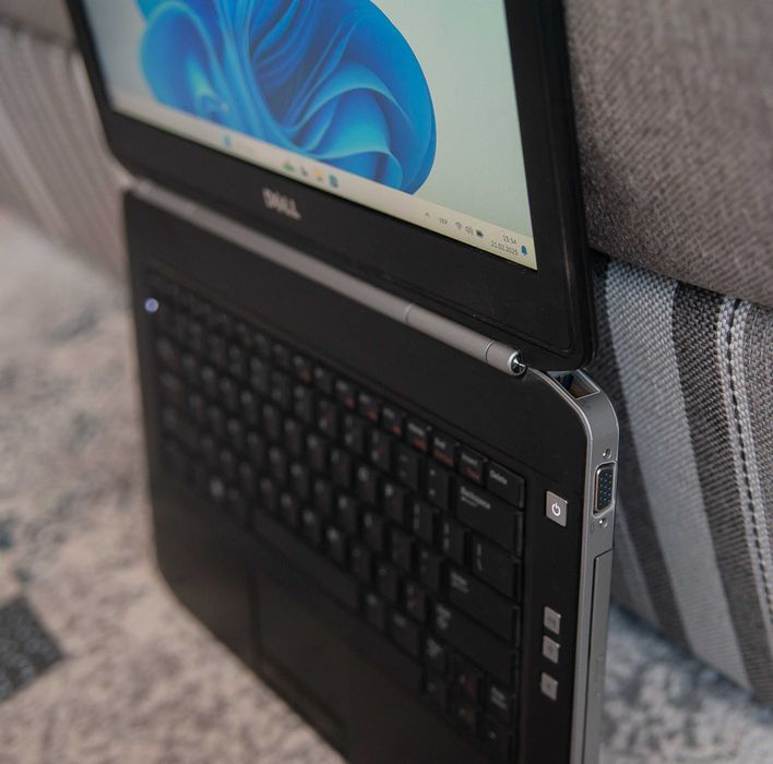 Dell Latitude E5420 14.0" Core I5-2430M 4х2.40ГГц-3.00ГГц 4ГБ/320ГБ