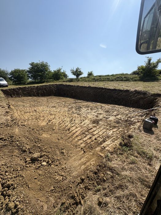 Roboty ziemne , usługi koparkami kucie młotem hydraulicznym