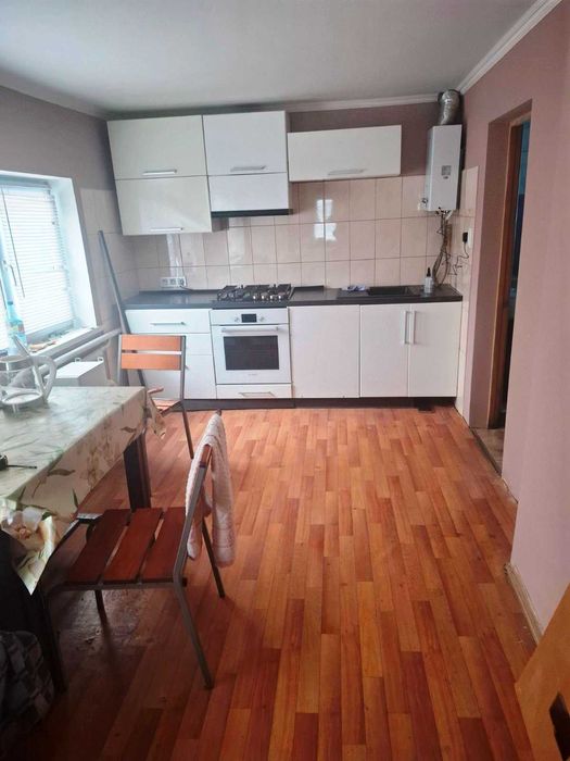 Оренда будинку на довгий термін.