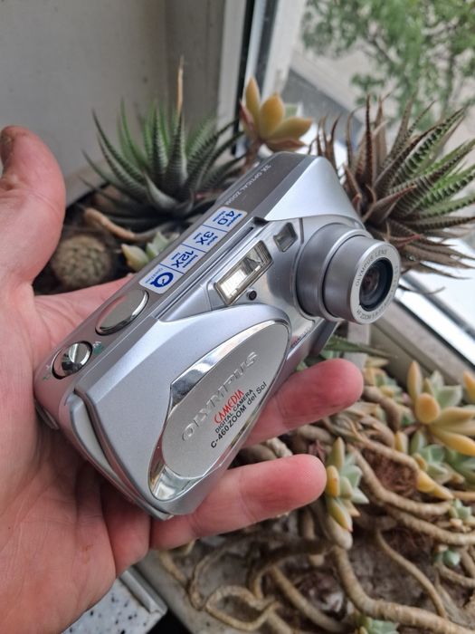 Цифровой фотоаппарат Olumpus C-460 Zoom del Sol + подводный бокс.
