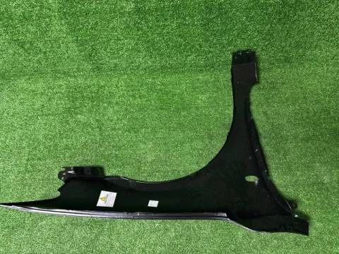 Нове переднє крило ліве/праве Mazda Мазда 3 BK, BM BL, 6 GG, GY, GJ