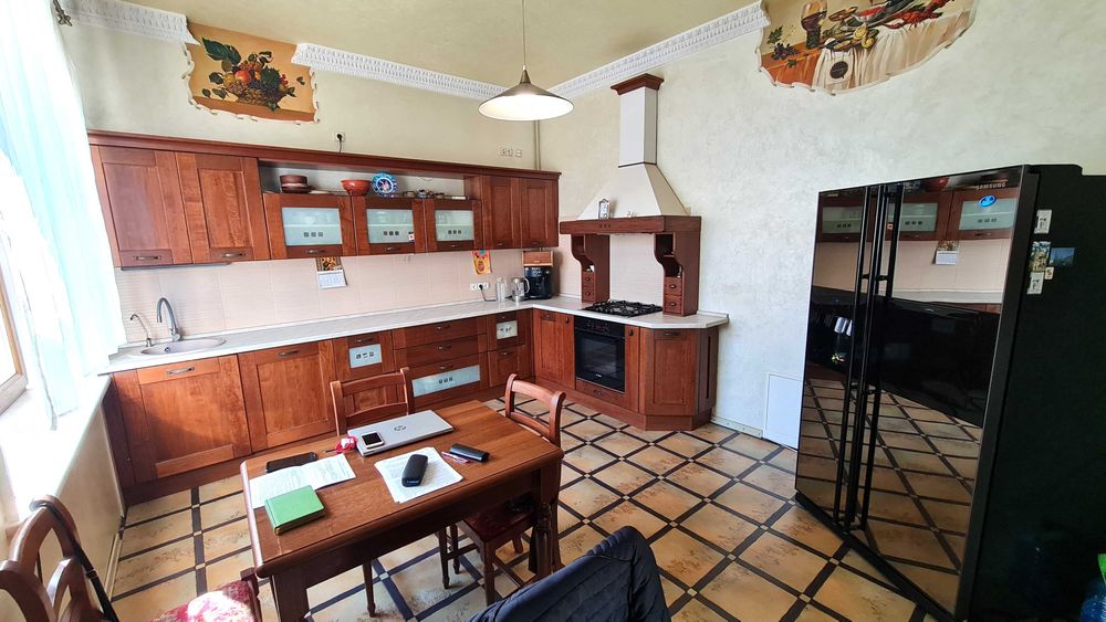 Будинок у Львові р-н вул. Стрийської Преміум Класу для Представництва