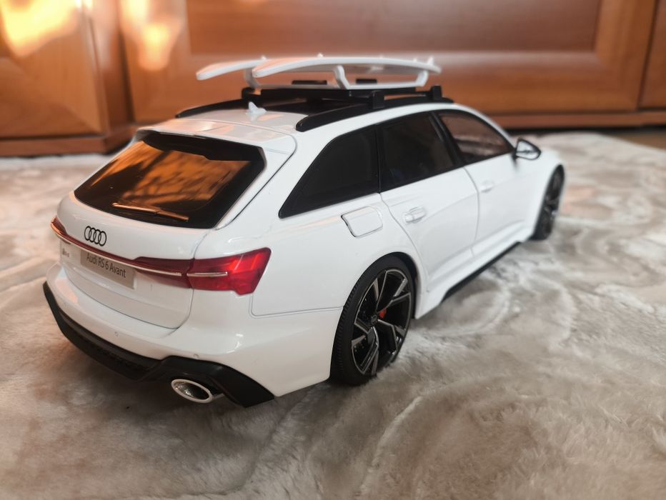Model Audi rs6 1:18