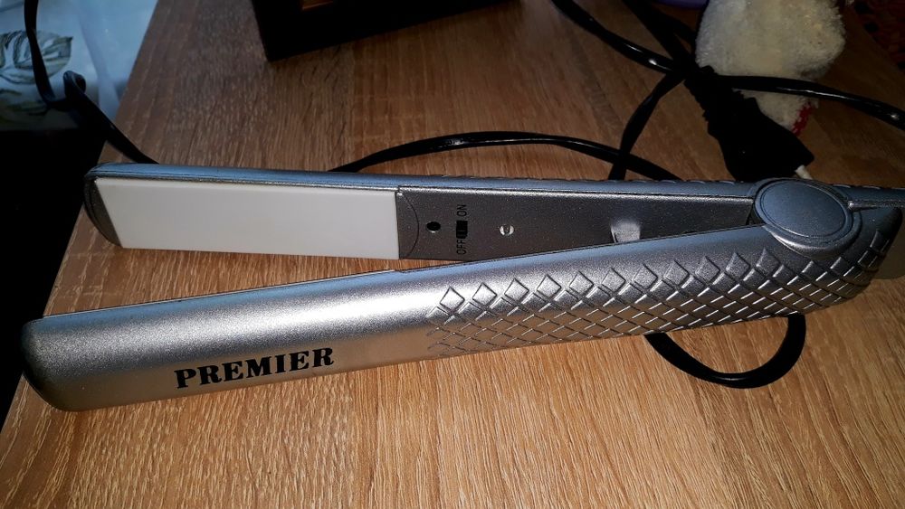 Утюжок для ,укладки волос Premier