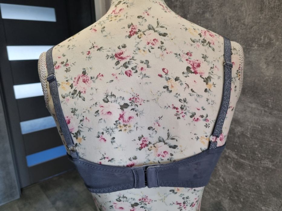 Biustonosz Victoria's Secret 70E 32DD F70
