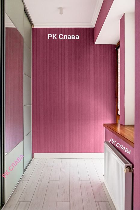 Продам котедж в Безлюдівці з виходом на  озеро і спортивним полем