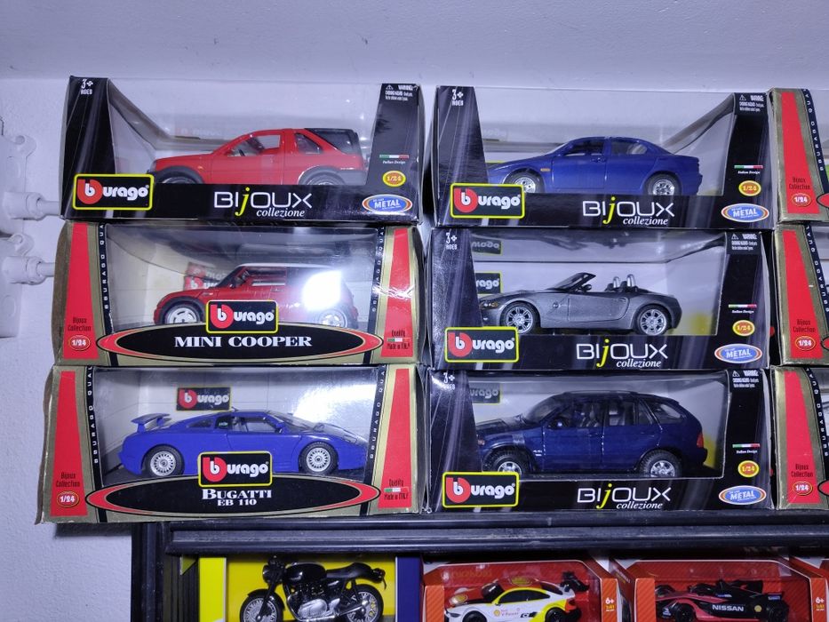 Carros Miniaturas Bburago 1:24