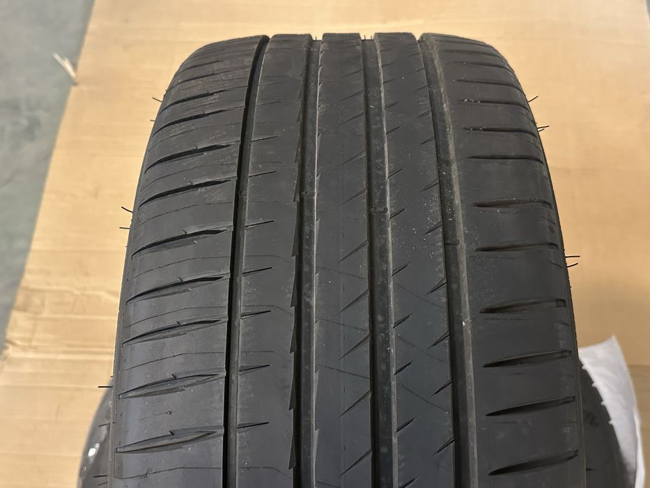Sprzdam opony MICHELIN PILOT SPORT 4  zp 255/40/19, bierznik caly.