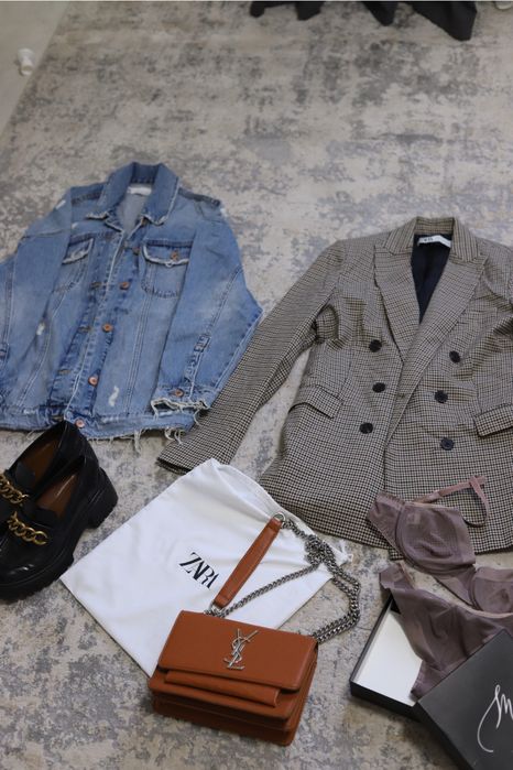 Пакетом Одяг ZARA , розмір S- на осінь лофери, піджак,джинсовка