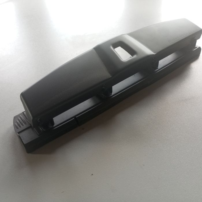 Vendo furador de 4 furos para folhas  papel