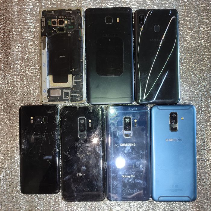 Лот телефонів  Samsung