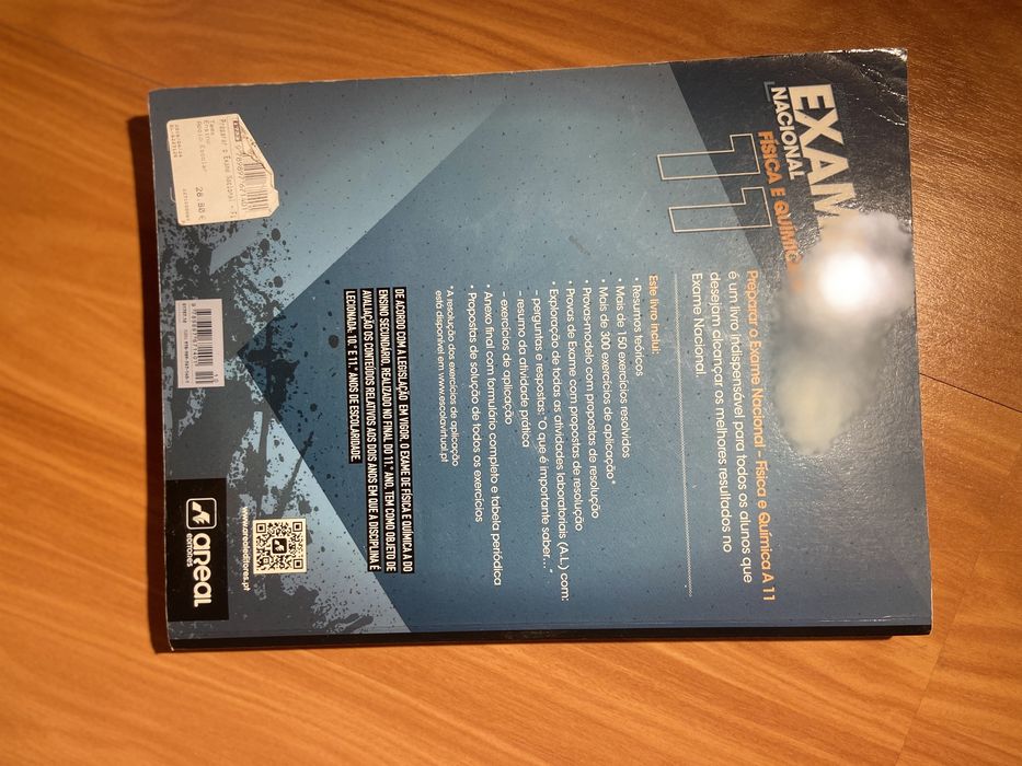 Livro de preparação para exame de física e química A