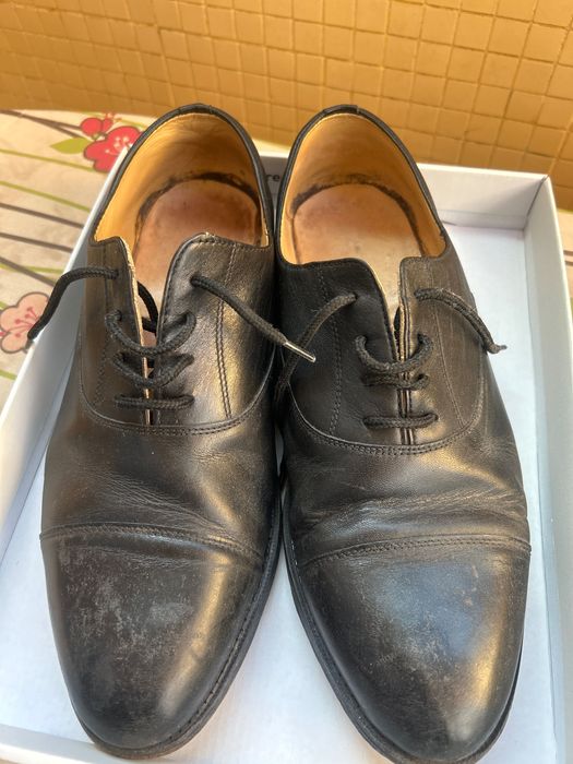 Sapato militar em pele