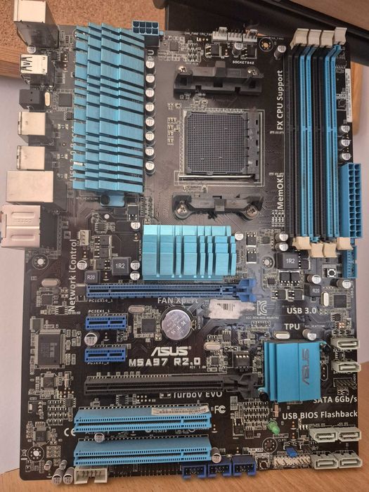 Zestaw Płyty główne AMD / ASUS / Gigabyte AMD AM2 / AM3 / AM3+