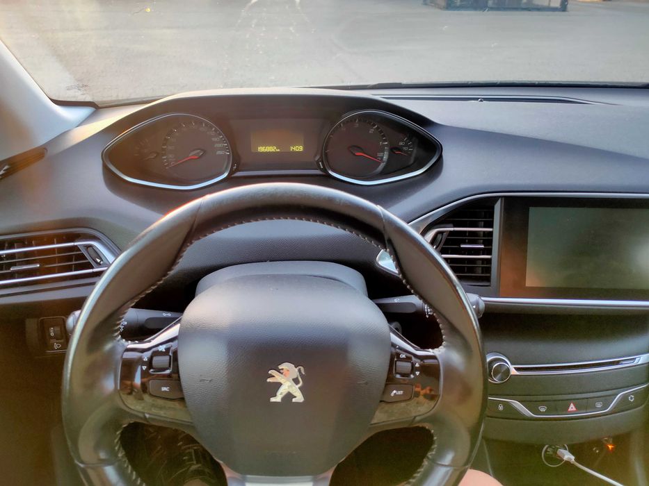 PEUGEOT 308-2015 рік