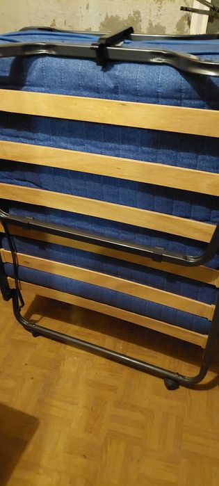 Łóżko polowe składane