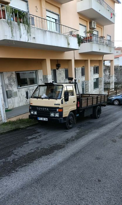 Toyota Dyna 250 ano 1986