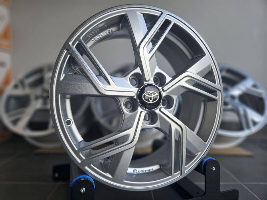 Toyota Yaris IV 16 " Nowe 5x100 Prius Felgi Alufelgi