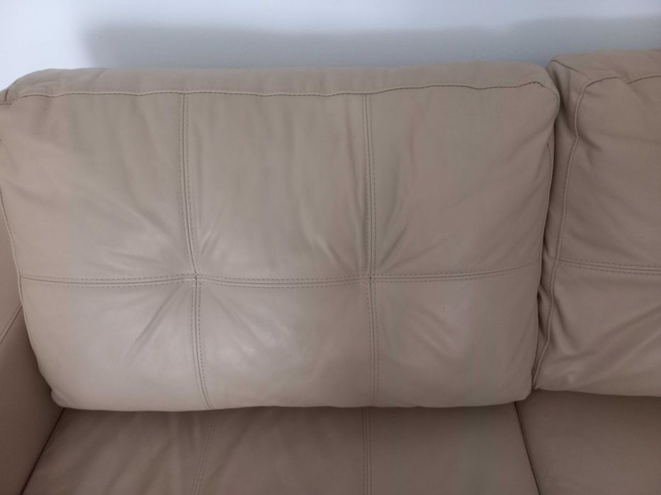 Sofá-cama de 2 lugares , em napa bege