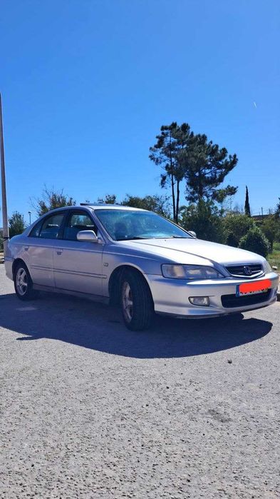Honda Accord 2.0 ( 150 cv) 2002 full extras ( Quinta do Conde)