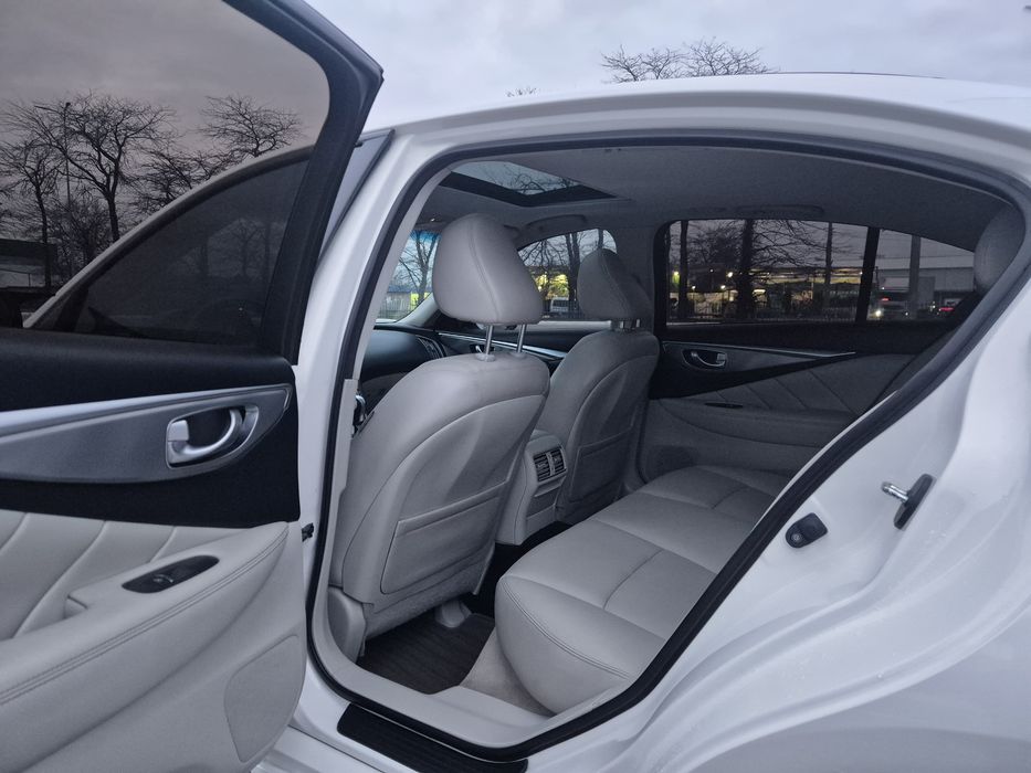 Infiniti q50 3.0t  15000$