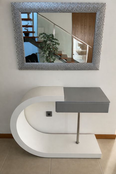 Movel de entrada / Aparador com espelho