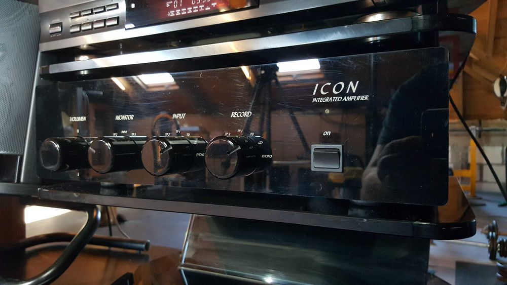 Wzmacniacz integra Sac Icon akrylowy bardzo ładny