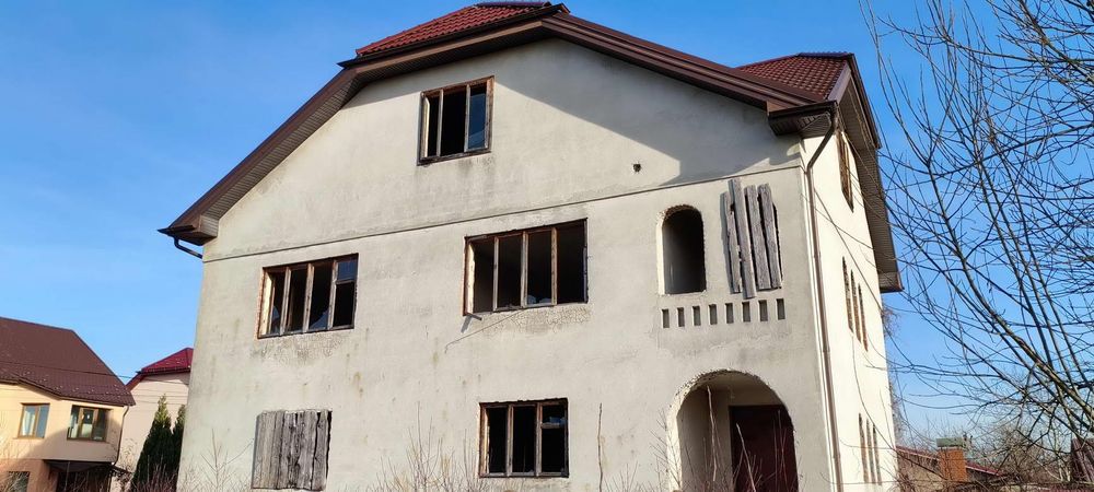 Продається будинок в дуже хорошому місці в м.Калуш