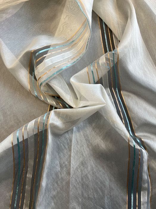 Firana/tkanina organza kremowa z pionowymi pasami