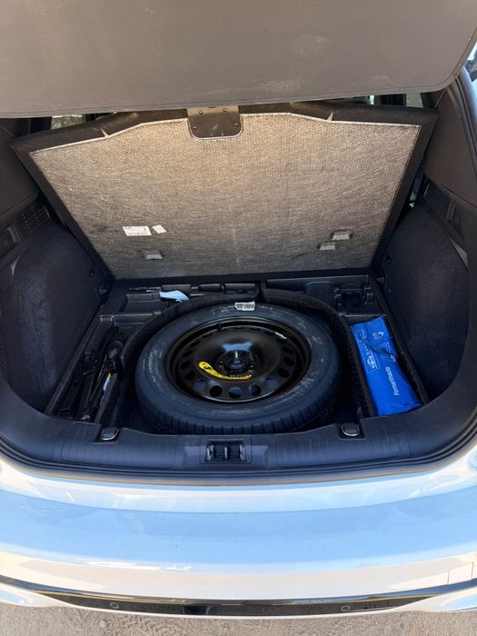 FORD KUGA  Com poucos quilômetros rodados, como novo.
