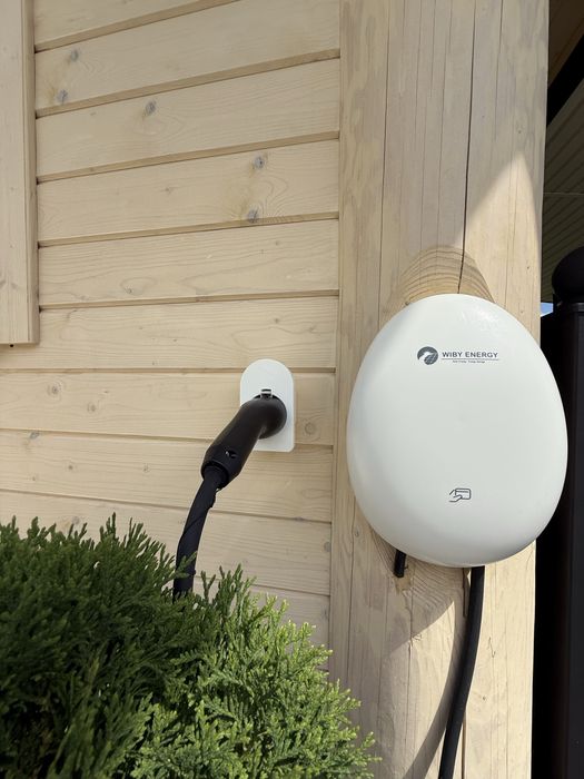 Відпочинок в Карпатах з теплим басейном та гарячим чаном.