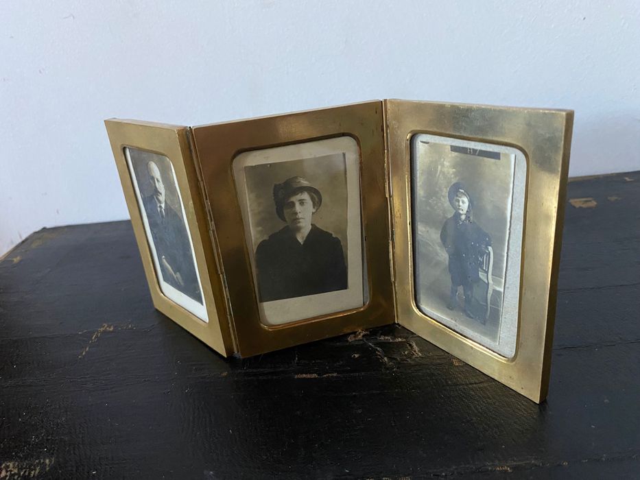 Porta-retrato triplo articulado