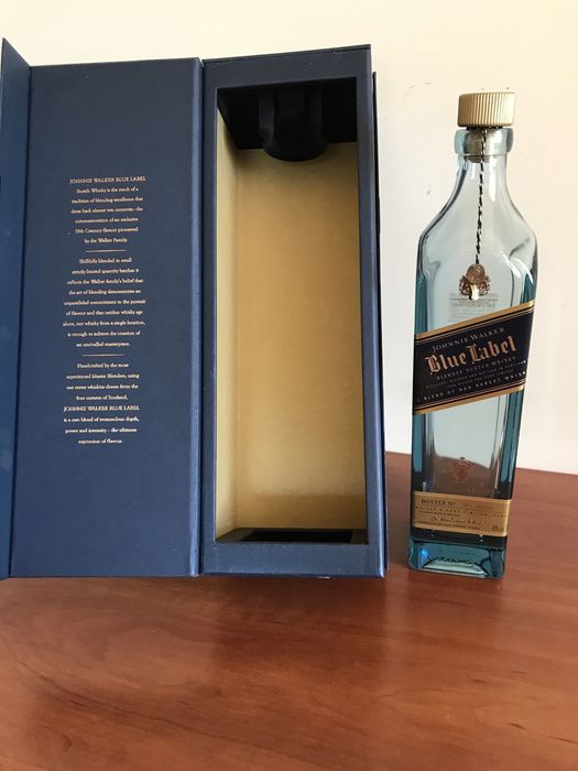 Упаковка для алкоголя Blue Label 700 ml  с бутылкой (оригинал)